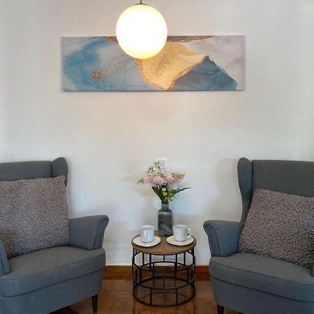 Galaxy Home Spacious & Renovated Apartment Athen Eksteriør billede